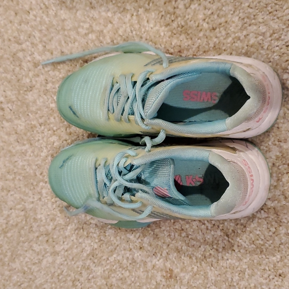 K Swiss Girls Tennis Shoes Size 2